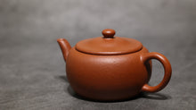 Load image into Gallery viewer, Zhuni Dahongpao Ming Style Limao Yixing Teapot 朱泥大红袍明式笠帽 125ml