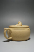 Load image into Gallery viewer, Fully Handmade Benshan Lüni Xiushi Hanwa Teapot by Hu Manshan 全手工胡漫山本山绿泥绣狮汉瓦 250ml
