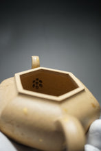 Load image into Gallery viewer, Fully Handmade Benshan Duanni Hexagon Gongdeng Teapot with carving and gold flecks by Qian Xuemeng 全手工本山段泥六方宫灯带刻绘洒金钱雪梦制 250ml