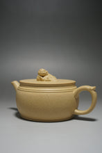 Load image into Gallery viewer, Fully Handmade Benshan Lüni Xiushi Hanwa Teapot by Hu Manshan 全手工胡漫山本山绿泥绣狮汉瓦 250ml