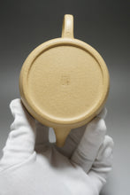 Load image into Gallery viewer, Fully Handmade Benshan Lüni Xiushi Hanwa Teapot by Hu Manshan 全手工胡漫山本山绿泥绣狮汉瓦 250ml