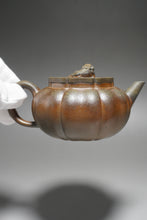 Load image into Gallery viewer, Fully Handmade Wood Fired Jiangpo-Qingni Jingwen Xiushi Yixing Teapot by Tang Mengfei 全手工汤梦飞柴烧青降坡泥筋纹器绣狮 250ml