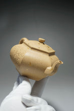 Load image into Gallery viewer, Fully Handmade Benshan Duanni Hexagon Gongdeng Teapot with carving and gold flecks by Qian Xuemeng 全手工本山段泥六方宫灯带刻绘洒金钱雪梦制 250ml
