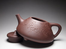 Load image into Gallery viewer, Dicaoqing Ziye Shipiao Yixing Teapot with Carvings 底槽青子冶石瓢带刻绘 270ml