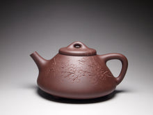 Load image into Gallery viewer, Dicaoqing Ziye Shipiao Yixing Teapot with Carvings 底槽青子冶石瓢带刻绘 270ml