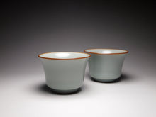 Load image into Gallery viewer, Ruyao Tall Teapot and Teacups Tea Set 汝窑一壶两杯套装