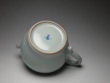 Load image into Gallery viewer, Ruyao Tall Teapot and Teacups Tea Set 汝窑一壶两杯套装