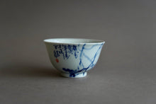 Load image into Gallery viewer, 120ml Qinghua Fanggu Jingdezhen Porcelain Teacups Set of Two