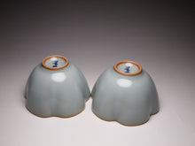 Load image into Gallery viewer, Pair of Matching 50ml Five Lobed Ruyao Teacups 汝窑天青五瓣花对杯
