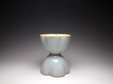 Load image into Gallery viewer, Pair of Matching 50ml Five Lobed Ruyao Teacups 汝窑天青五瓣花对杯
