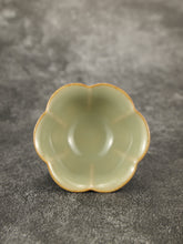 Load image into Gallery viewer, 50ml Jade Series Ruyao Six Lobe Teacup 汝窑青玉釉六瓣花杯