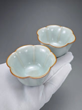 Load image into Gallery viewer, Pair of Matching 50ml Six Lobe Ruyao Teacups 天青汝窑六瓣花对杯