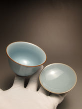 Load image into Gallery viewer, Azure Ruyao Yuanbao Gaiwan 汝窑天青元宝盖碗