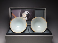 Load image into Gallery viewer, Pair of Matching 60ml Douli Ruyao Teacups 汝窑天青对杯