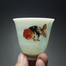 Load image into Gallery viewer, Goldfish Falangcai Porcelain Teacup 珐琅彩江山游金鱼小花神杯 60ml