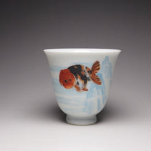 Load image into Gallery viewer, Goldfish Falangcai Porcelain Teacup 珐琅彩江山游金鱼小花神杯 60ml
