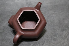 Load image into Gallery viewer, Lao Zini Hexagon Lianzi Yixing Teapot 老紫泥六方莲子 215ml
