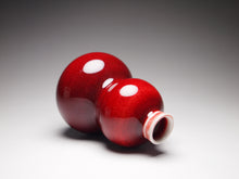 Load image into Gallery viewer, Little Gourd Langhong Porcelain Vase 郎红葫芦小花器