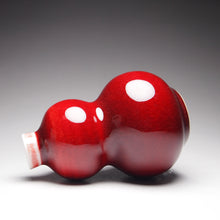 Load image into Gallery viewer, Little Gourd Langhong Porcelain Vase 郎红葫芦小花器