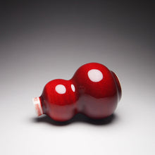 Load image into Gallery viewer, Little Gourd Langhong Porcelain Vase 郎红葫芦小花器