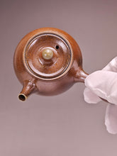 Load image into Gallery viewer, Wood Fired Side Handle Nixing Teapot by Li Wenxin 李文新柴烧坭兴侧把壶 120ml