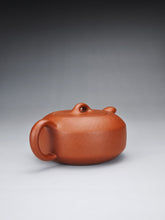 Load image into Gallery viewer, Zhuni Dahongpao Bianshi Yixing Teapot 朱泥大红袍扁石 150ml