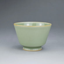 Load image into Gallery viewer, 70ml Miseyou Porcelain Horseshoe Teacup from Jingdezhen 秘色釉小马蹄杯