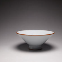 Load image into Gallery viewer, Qinghua Three Fish Moon White Ruyao Teacup 汝窑月白三鱼斗笠杯 70ml