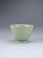Load image into Gallery viewer, 70ml Miseyou Porcelain Horseshoe Teacup from Jingdezhen 秘色釉小马蹄杯