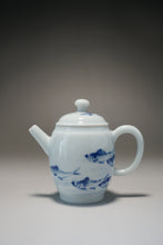 Load image into Gallery viewer, Qinghua Fish Motif Jingdezhen Porcelain Teapot 青花写意小高仕壶 70ml