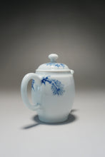 Load image into Gallery viewer, Qinghua Little Bird Jingdezhen Porcelain Teapot 青花写意小高仕壶 70ml
