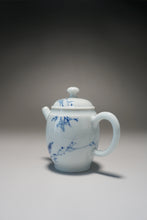 Load image into Gallery viewer, Qinghua Bird on Branch Jingdezhen Porcelain Teapot 青花写意小高仕壶 70ml