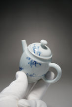 Load image into Gallery viewer, Qinghua Bird on Branch Jingdezhen Porcelain Teapot 青花写意小高仕壶 70ml