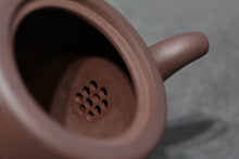 Load image into Gallery viewer, Fully Handmade No.4 Mine Dicaoqing Double Ring Yixing Teapot 全手工黄龙山四号井底槽清壶 300ml