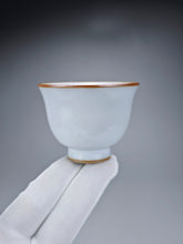 Load image into Gallery viewer, 75ml Moon White Ruyao Teacup, 月白汝窑茶杯