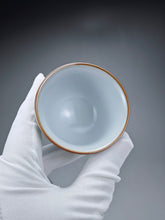 Load image into Gallery viewer, 75ml Moon White Ruyao Teacup, 月白汝窑茶杯