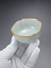 Load image into Gallery viewer, Pair of Matching 50ml Four Lobed Ruyao Teacups 汝窑天青四瓣花对杯
