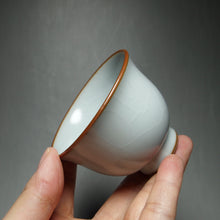 Load image into Gallery viewer, 80ml Moon White Ruyao Flower Goddess Teacup 月白汝窑花神杯