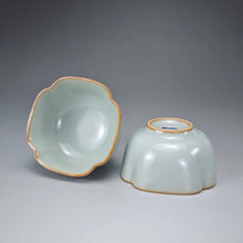 Load image into Gallery viewer, Pair of Matching 50ml Four Lobed Ruyao Teacups 汝窑天青四瓣花对杯