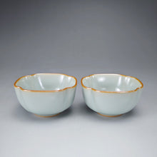 Load image into Gallery viewer, Pair of Matching 50ml Four Lobed Ruyao Teacups 汝窑天青四瓣花对杯
