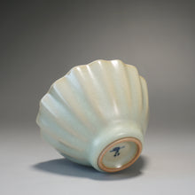 Load image into Gallery viewer, 80ml Renaissance Series Ruyao Six Lobe Teacup 汝窑复古釉十六瓣杯