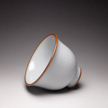 Load image into Gallery viewer, 80ml Moon White Ruyao Flower Goddess Teacup 月白汝窑花神杯