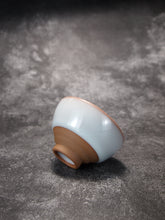 Load image into Gallery viewer, 80ml Ltd. Ed. Ruyao FangHua Master's Teacup 汝窑芳华主人杯