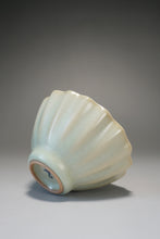 Load image into Gallery viewer, 80ml Renaissance Series Ruyao Six Lobe Teacup 汝窑复古釉十六瓣杯