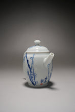 Load image into Gallery viewer, Qinghua Plum Blossoms Jingdezhen Fine Porcelain Teapot by Master KuangShi 青花匡石手绘高士壶-梅花 85ml