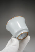 Load image into Gallery viewer, 85ml Moon White Ruyao Horseshoe Teacup 月白汝窑马蹄杯