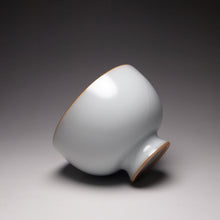 Load image into Gallery viewer, 85ml Moon White Ruyao Goblet Teacup 月白高脚杯