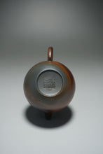 Load image into Gallery viewer, Wood Fired Dicaoqing Qiushui Yixing Teapot 柴烧底槽青秋水 125ml