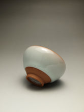 Load image into Gallery viewer, 90ml Ltd. Ed. Ruyao FangHua Hanlu Teacup 汝窑芳华含露杯