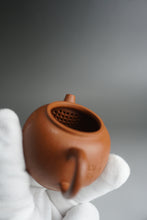 Load image into Gallery viewer, Fully handmade Zhuni Julunzhu Teapot with carving by DaSheng 全手工大生朱泥刻绘巨轮珠 90ml